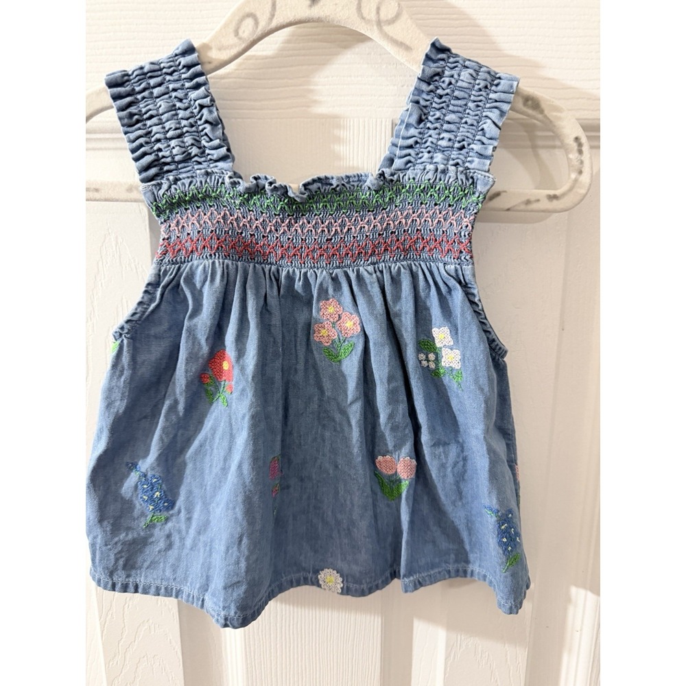 Mini Boden Denim Smocked Embroidered Floral Sleeveless Top Sz 4-5T‎